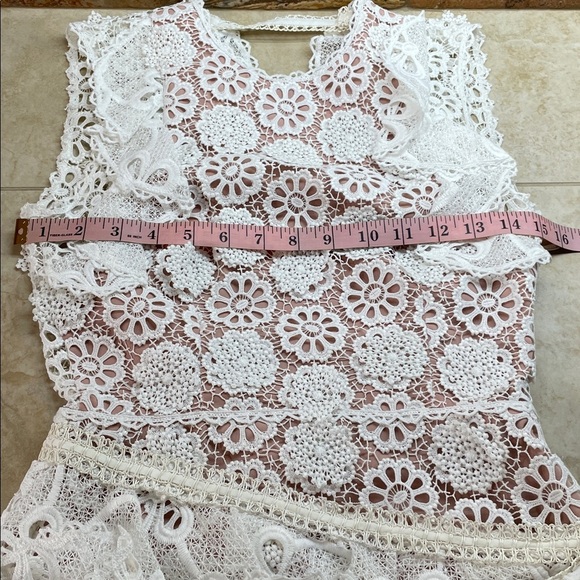 Alexis Dress Arleigh White Lace Ruffle Open Back Cocktail Mini XS Zipper Floral - Picture 9 of 13